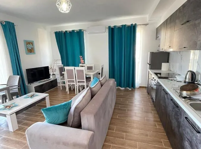 Sea & Mountain View Апартаменты